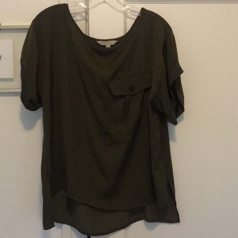 Banana Republic short sleeve blouse